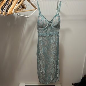 NWT WINDSOR LIGHT BLUE LACE DRESS